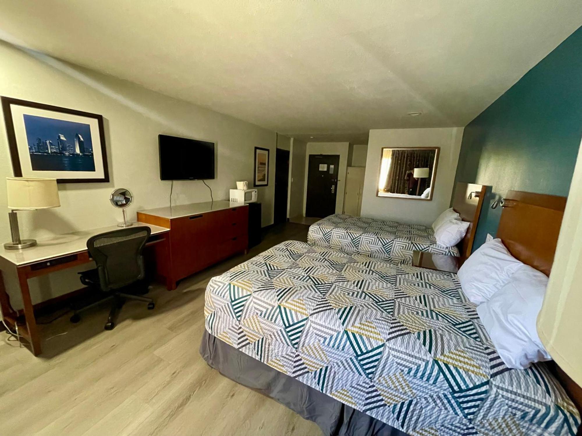 לוס אנג'לס Portside Inn & Suites מראה חיצוני תמונה