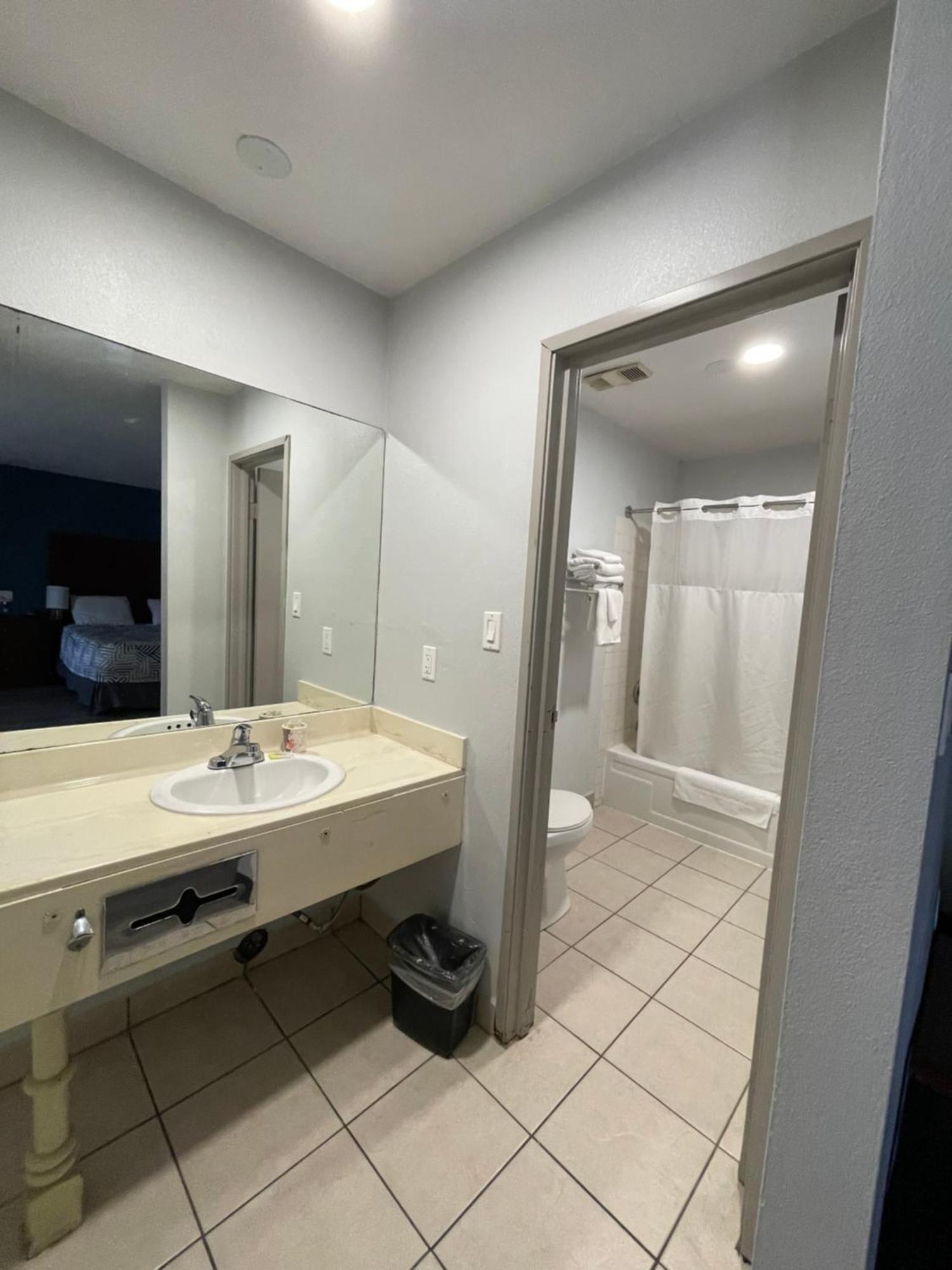 לוס אנג'לס Portside Inn & Suites מראה חיצוני תמונה
